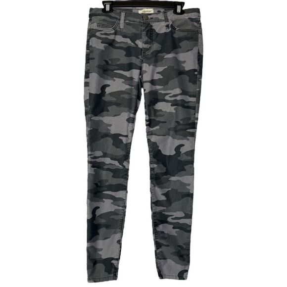 |EUC| CURRENT/ELLIOTT The Ankle Skinny Distressed Black Camo - Picture 1 of 8